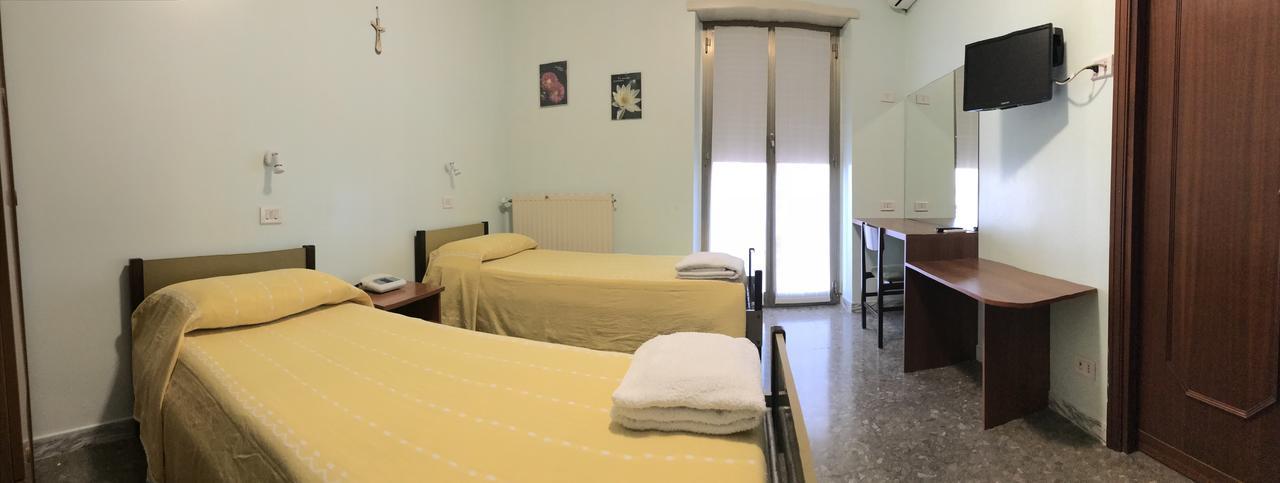 Casa Nostra Signora Hotel Isola Farnese Exterior photo